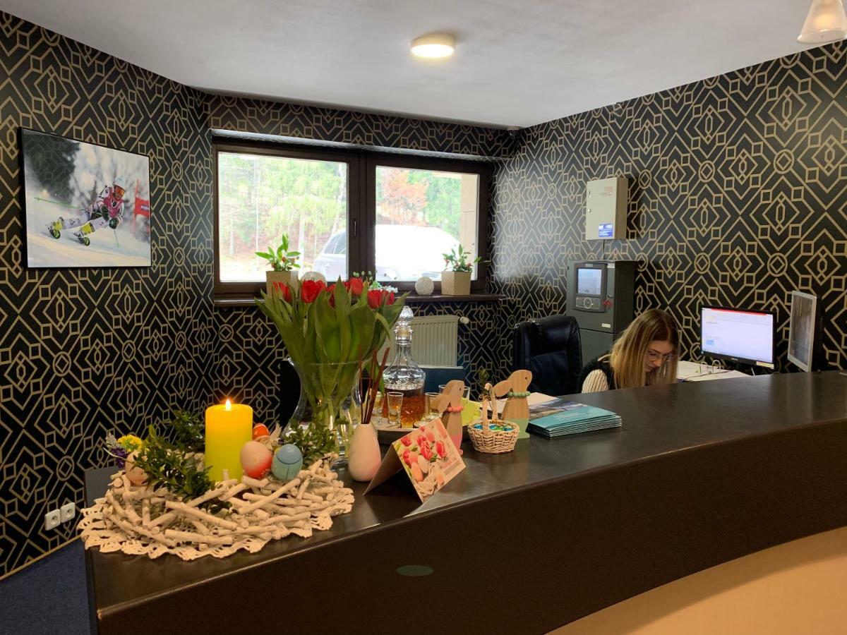 Osrodek Beskid Fizjo & Spa คอร์เบียลุฟ ภายนอก รูปภาพ